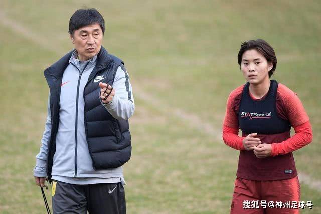 险胜背后：带伤拼到最后的安洗莹夺冠